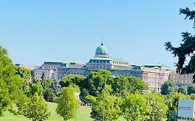 Budahome Apartments